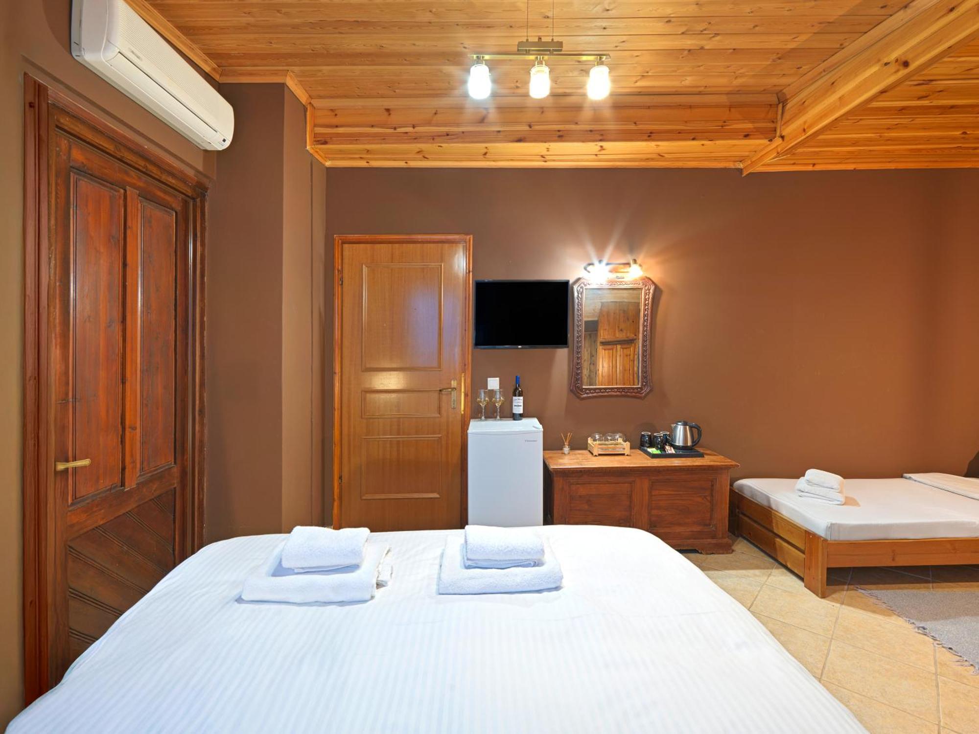 White Hills Suites & Spa Arachova Exterior foto